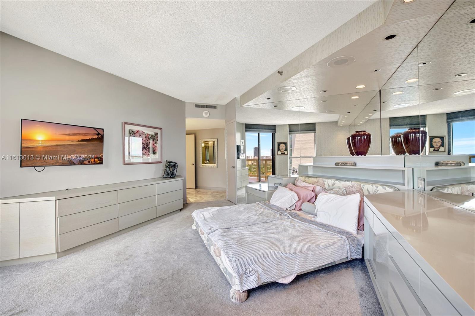 20191 E Country Club Dr # 2206