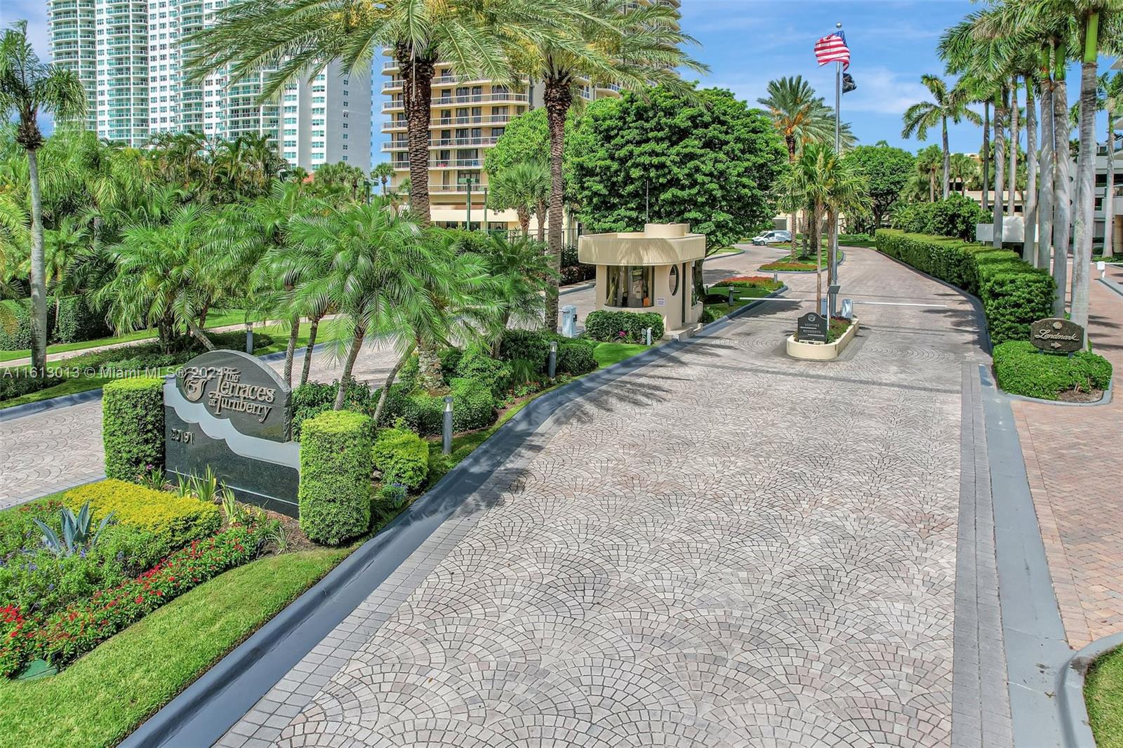 20191 E Country Club Dr # 2206