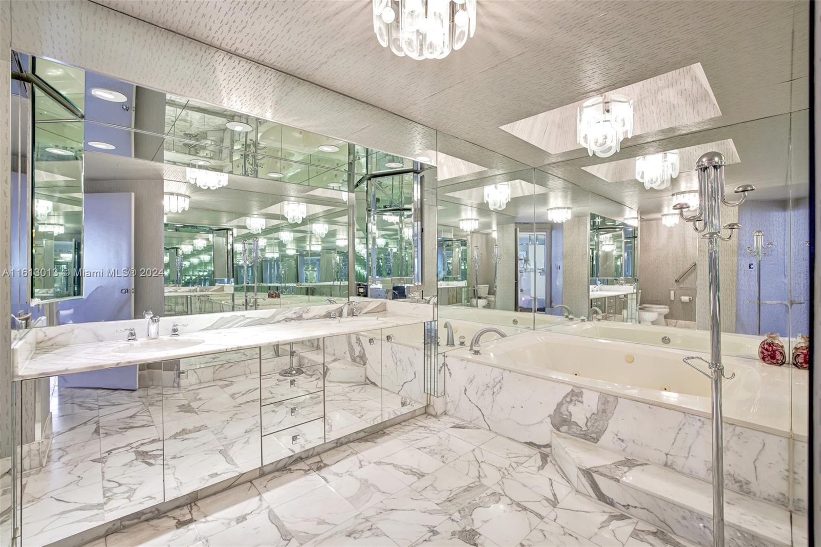 20191 E Country Club Dr # 2206