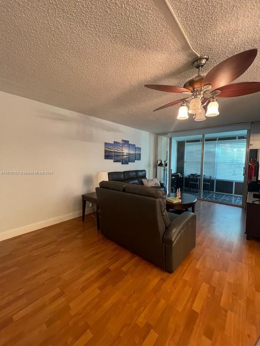 9081 Lime Bay Blvd # 211