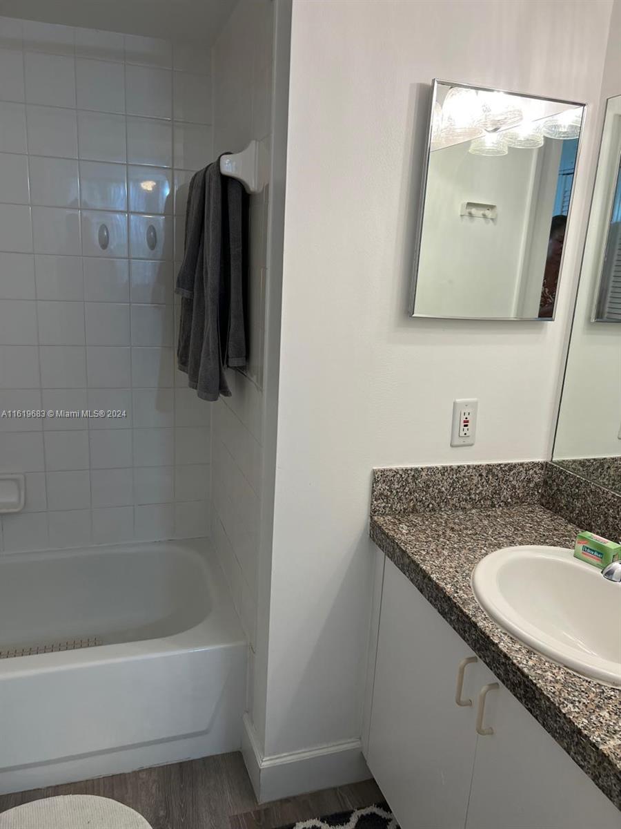 19901 E Country Club Dr # 2207