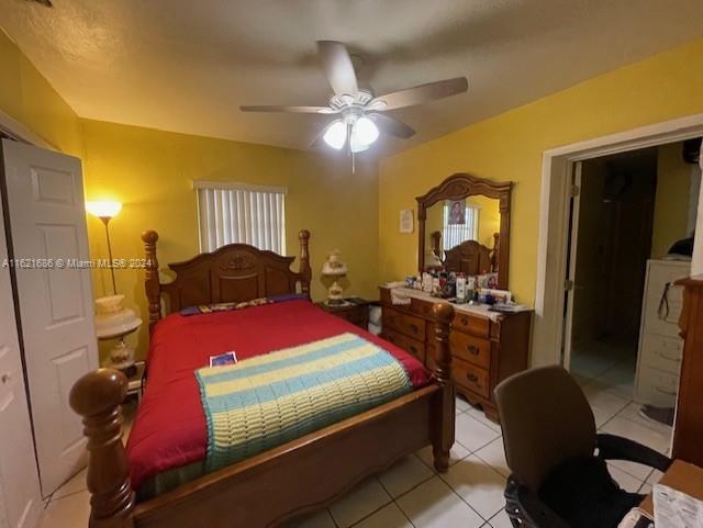 904 NE 164th St