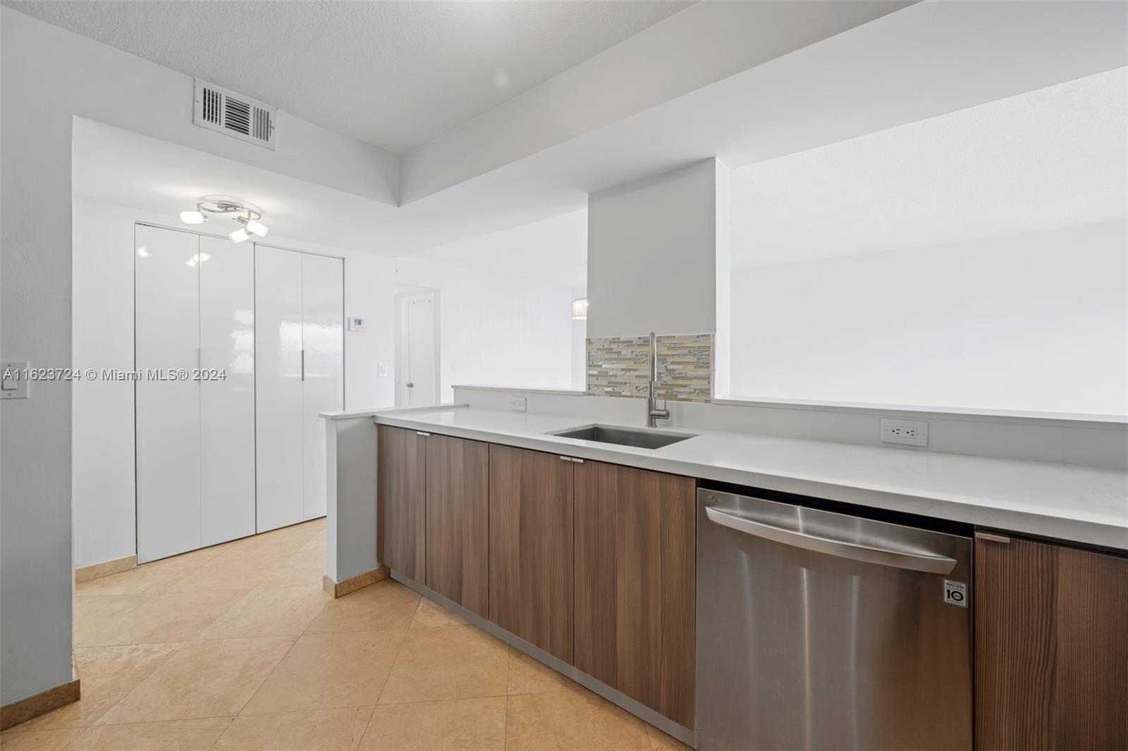 200 Leslie Dr # 1107