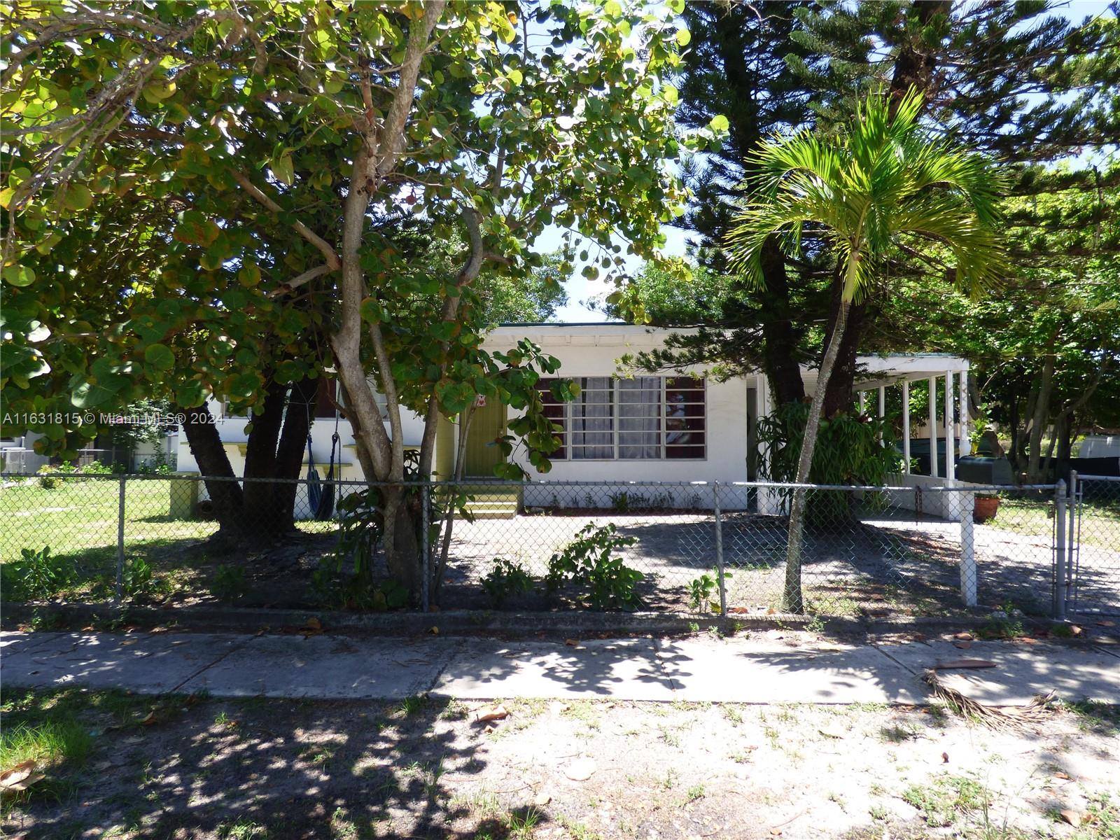 590 NW 124th St