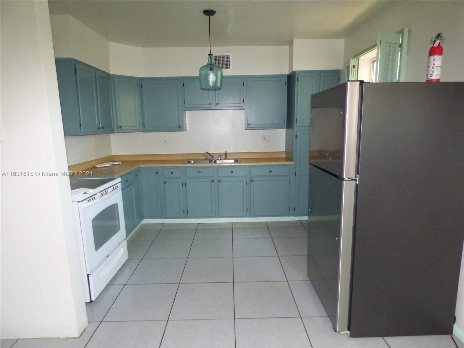 590 NW 124th St
