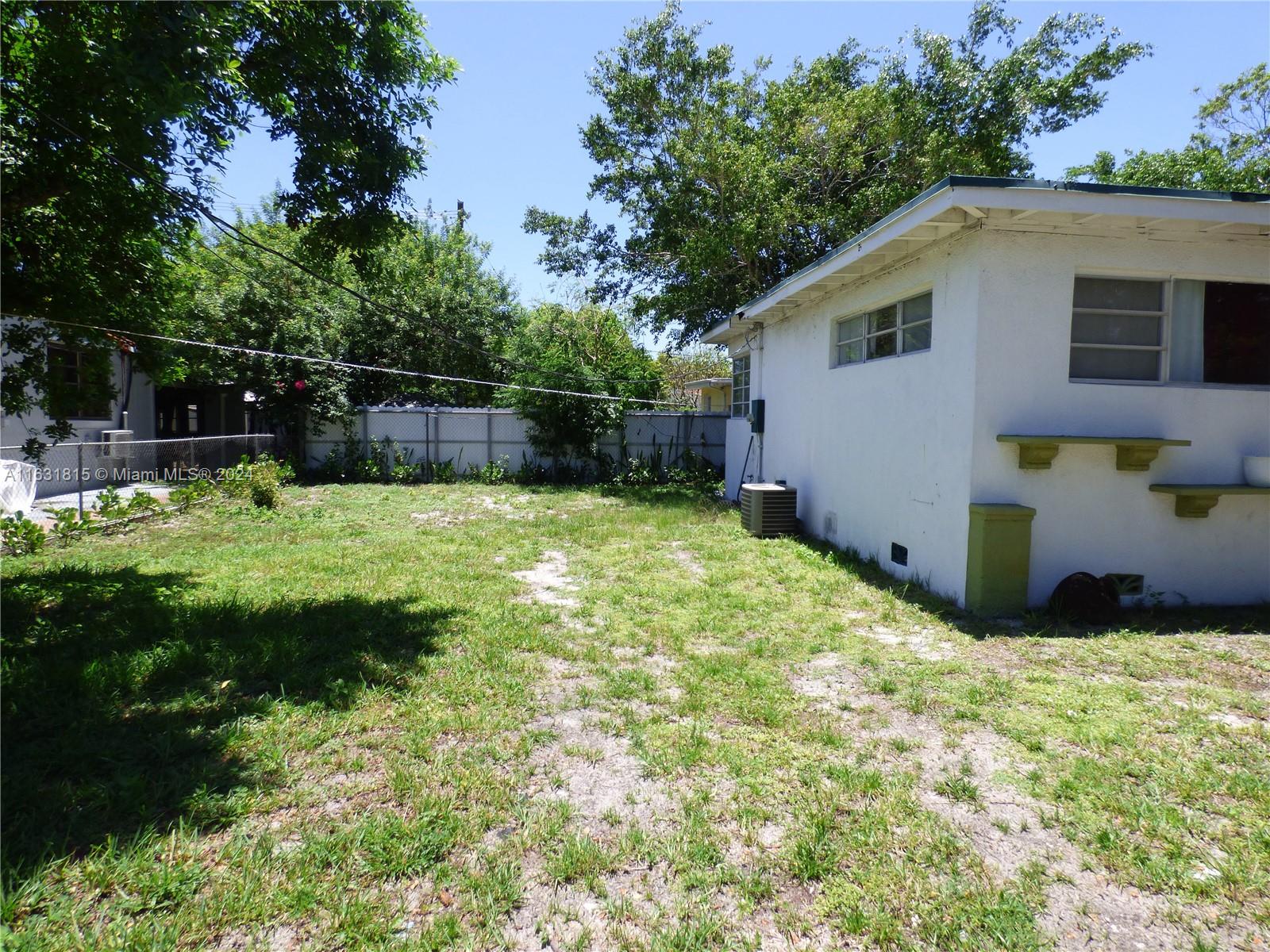 590 NW 124th St