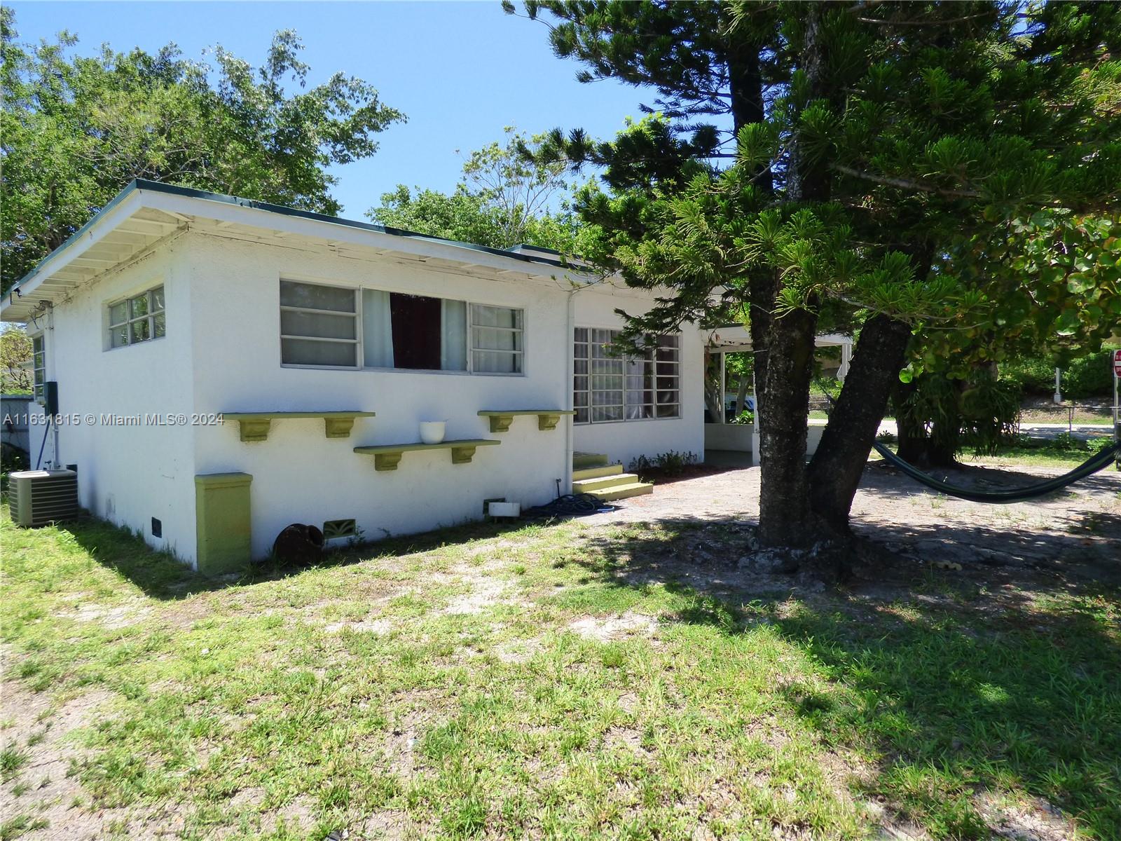 590 NW 124th St