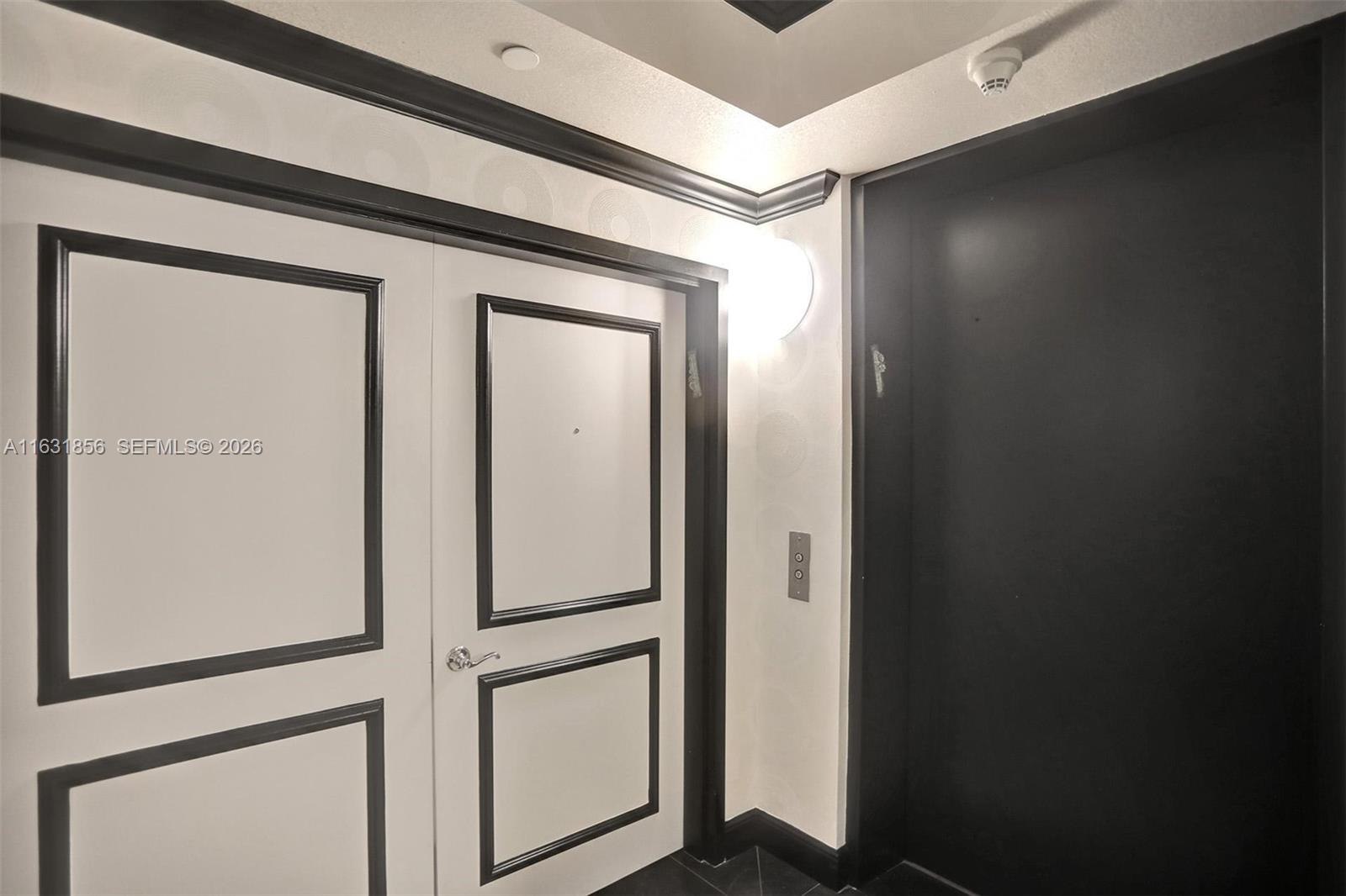 21050 Point Pl # 403