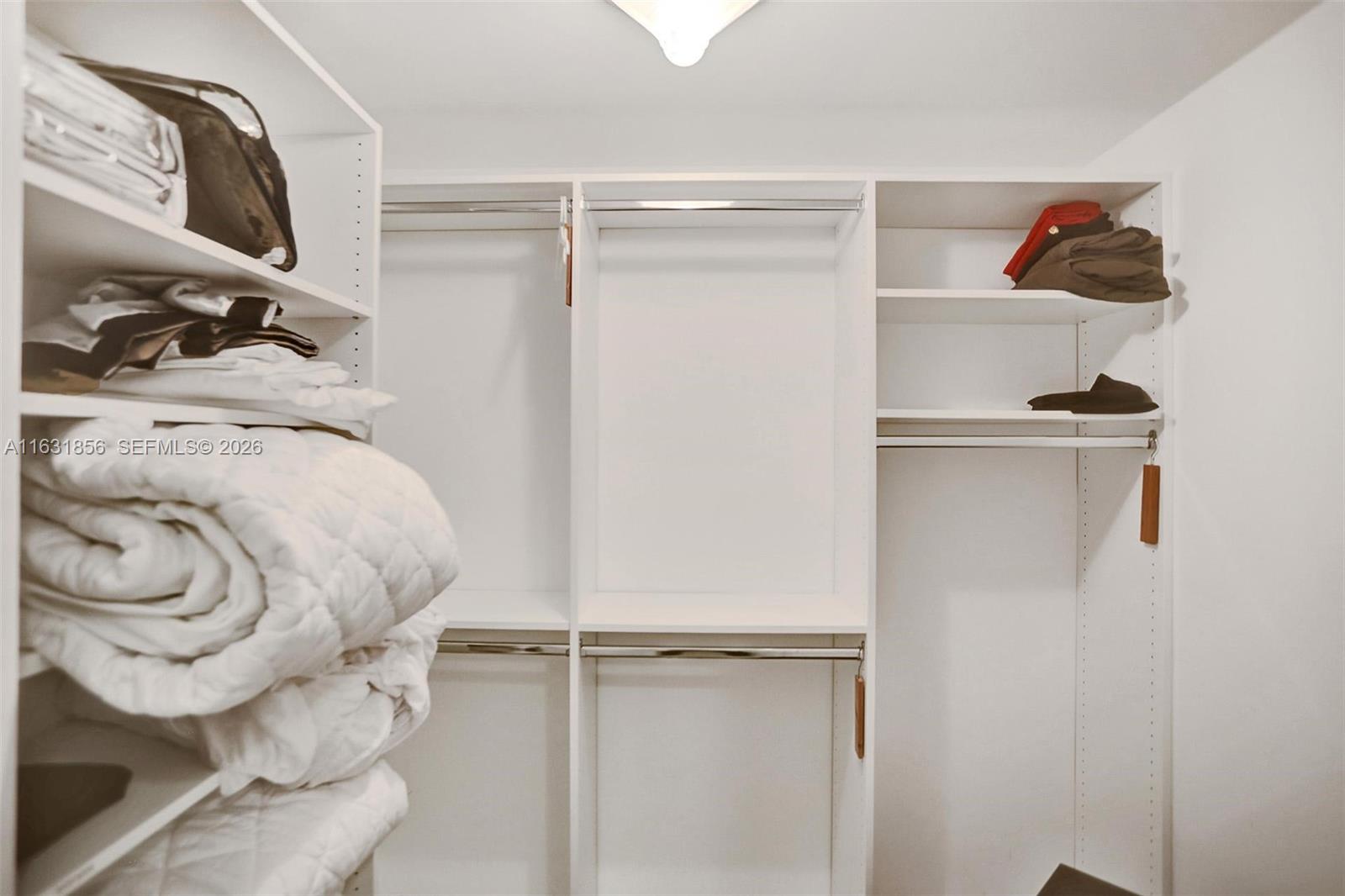 21050 Point Pl # 403