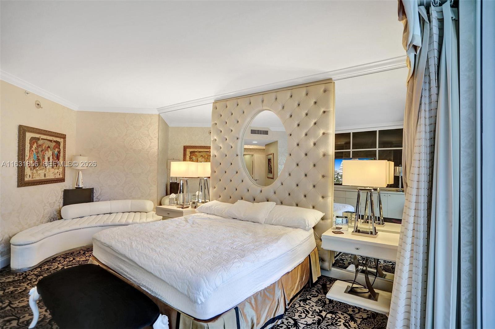 21050 Point Pl # 403