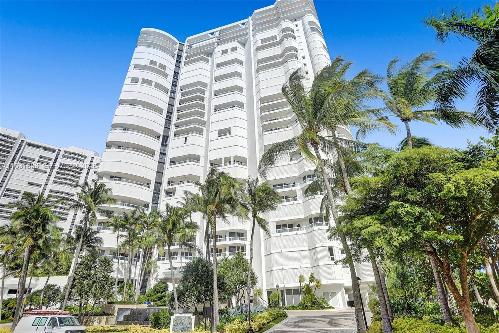 21050 Point Pl # 403