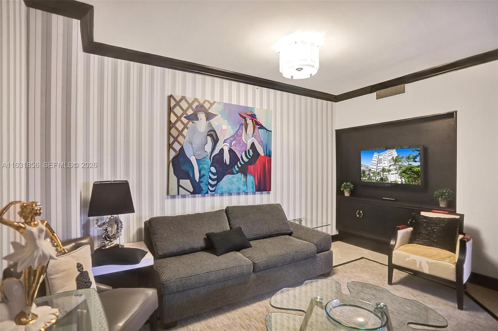 21050 Point Pl # 403