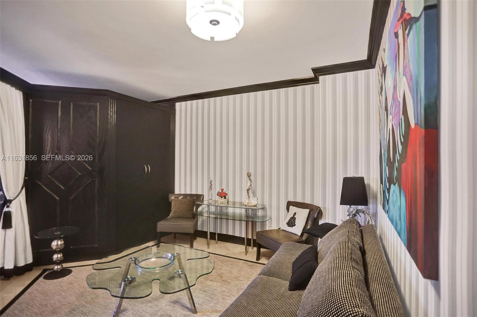 21050 Point Pl # 403