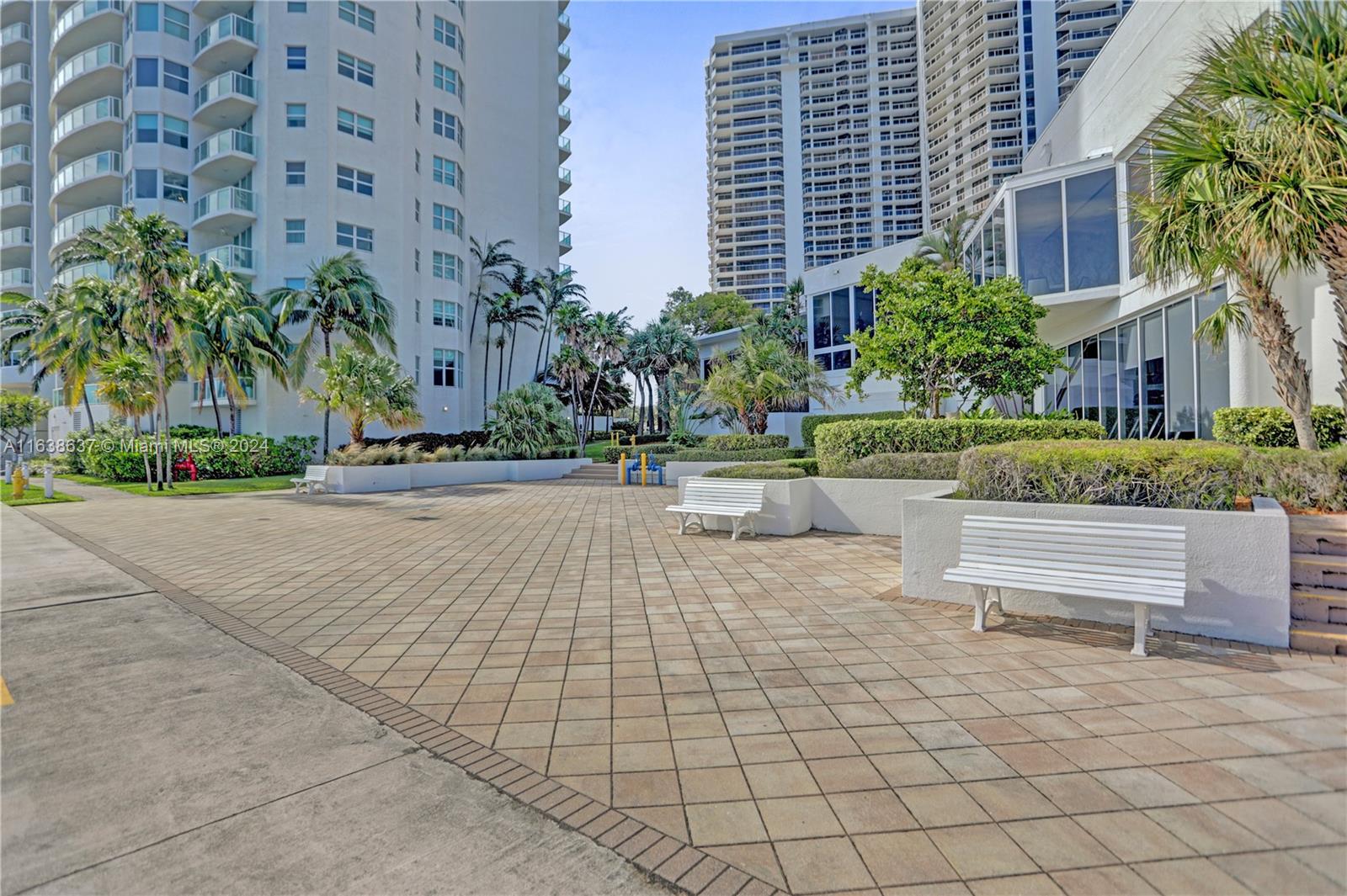 20201 E Country Club Dr # 405