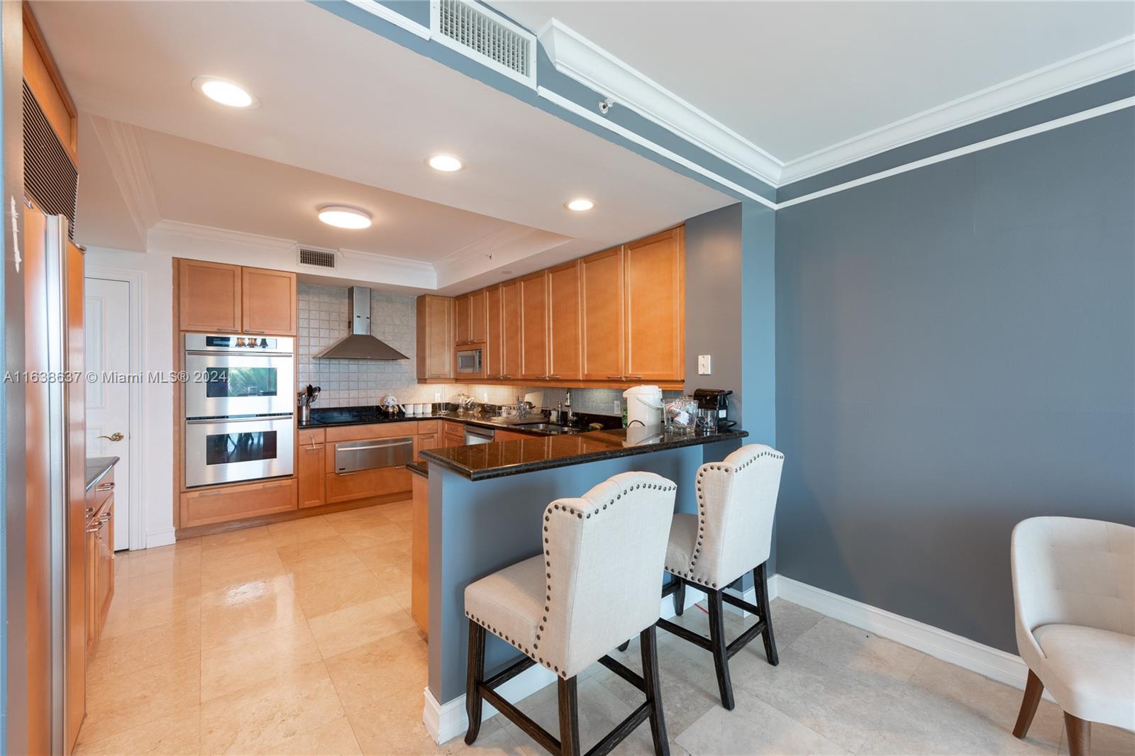 20201 E Country Club Dr # 405