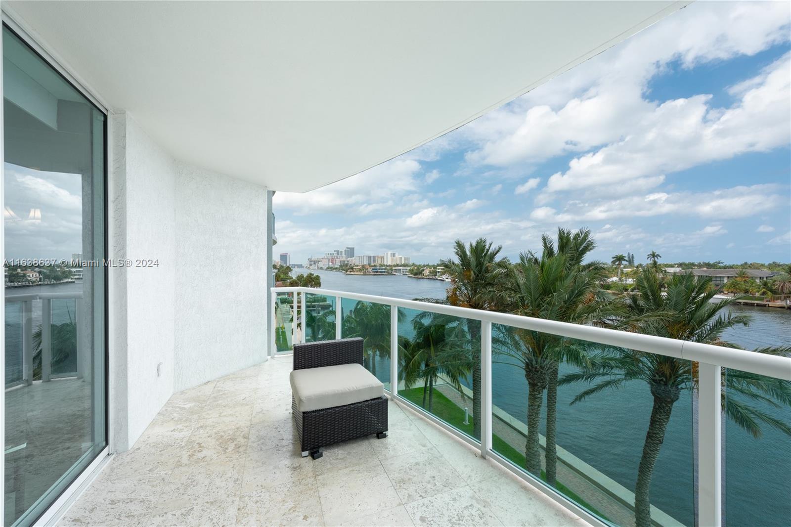 20201 E Country Club Dr # 405