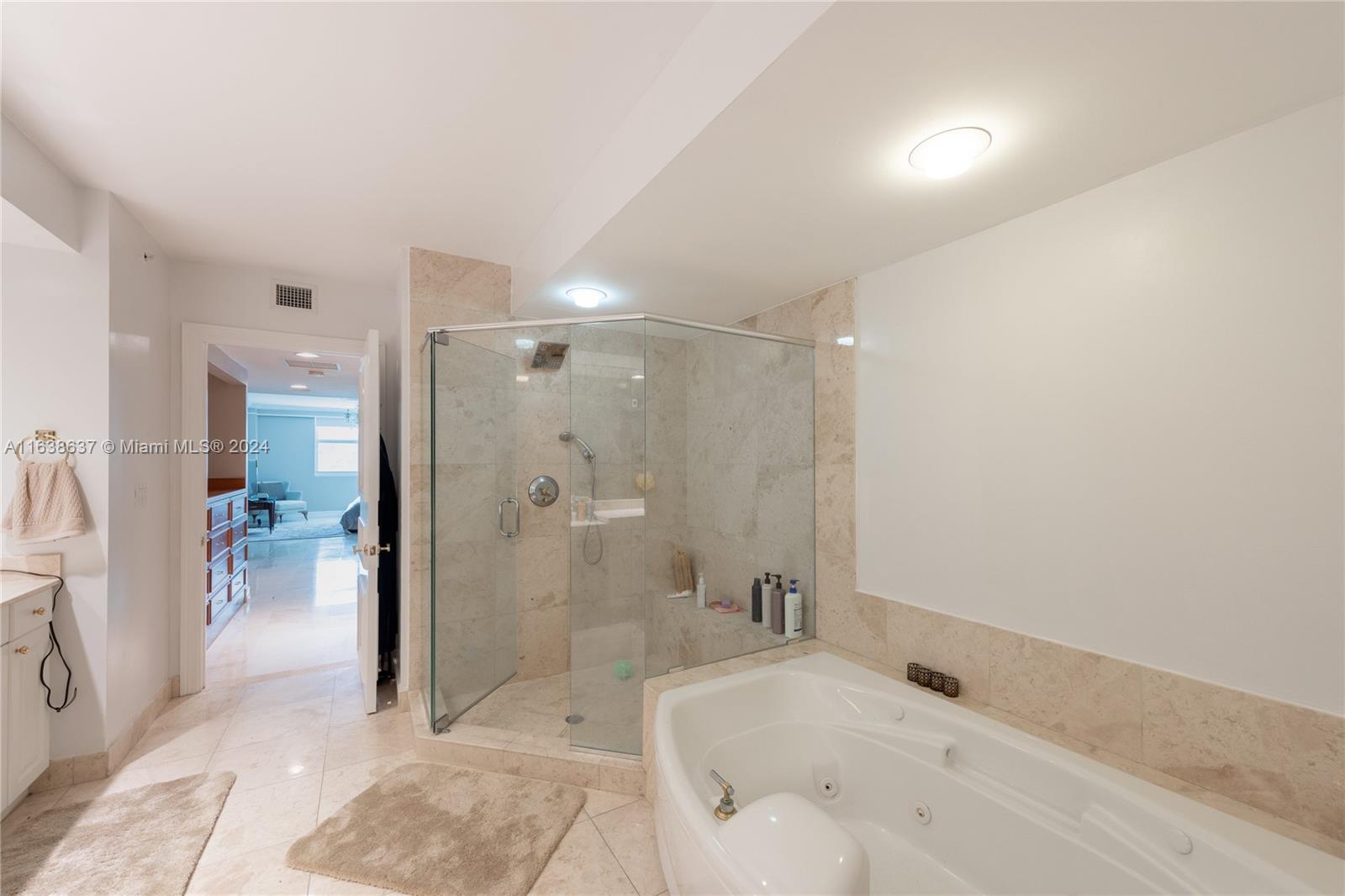 20201 E Country Club Dr # 405