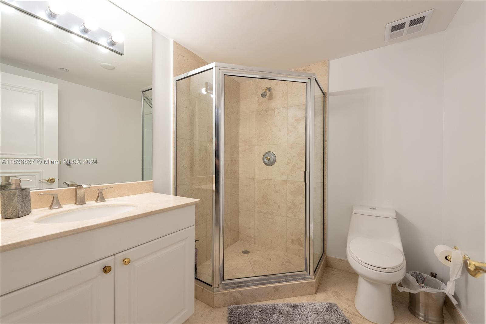 20201 E Country Club Dr # 405