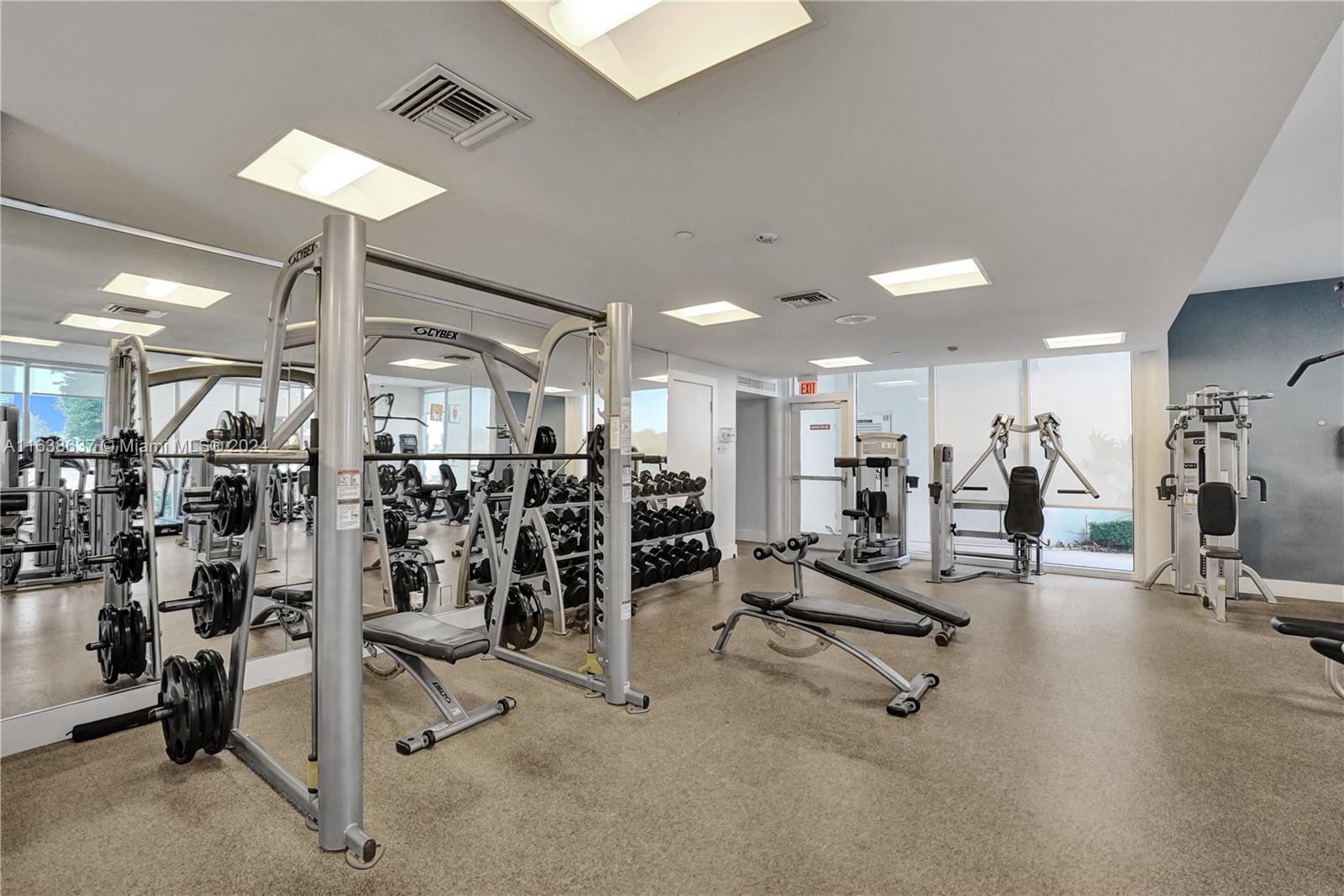 20201 E Country Club Dr # 405