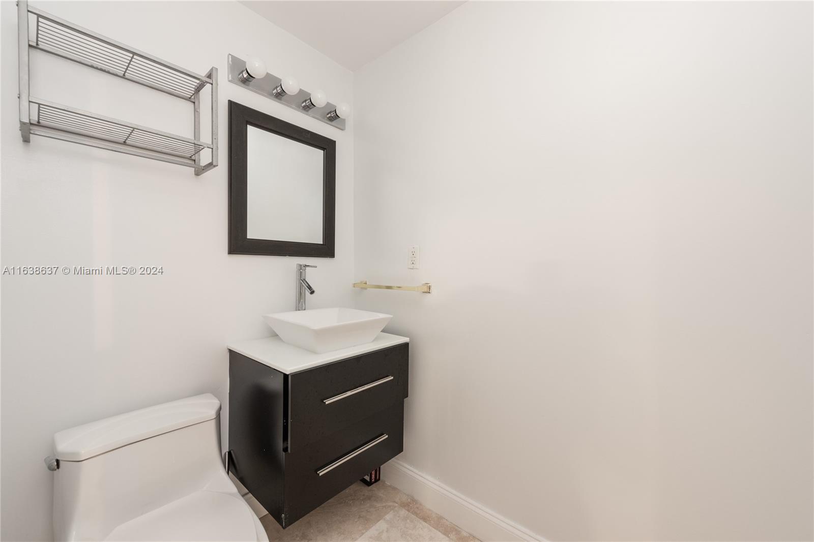 20201 E Country Club Dr # 405