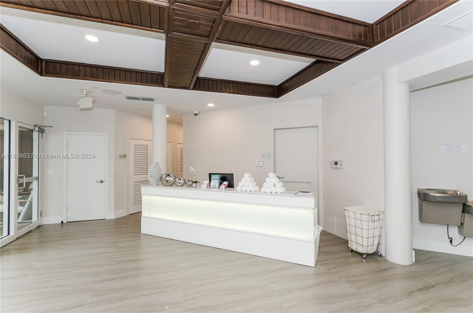 20201 E Country Club Dr # 405