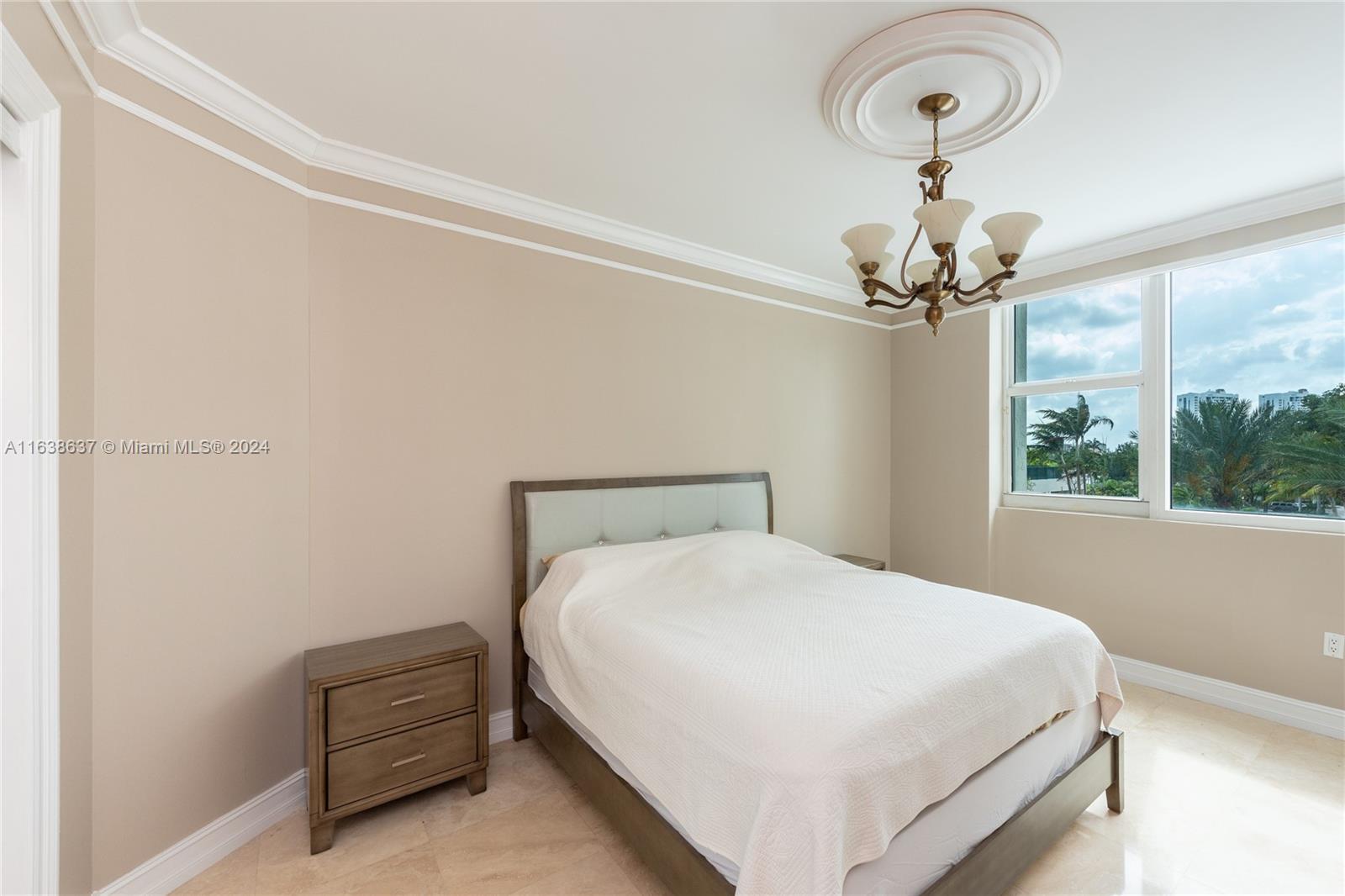 20201 E Country Club Dr # 405