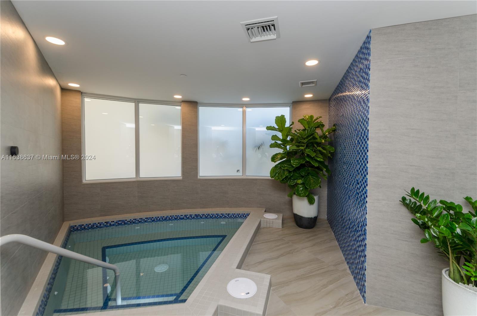 20201 E Country Club Dr # 405