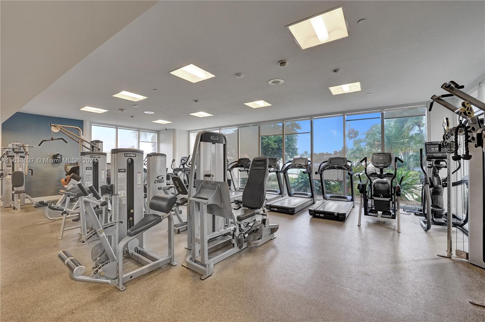 20201 E Country Club Dr # 405