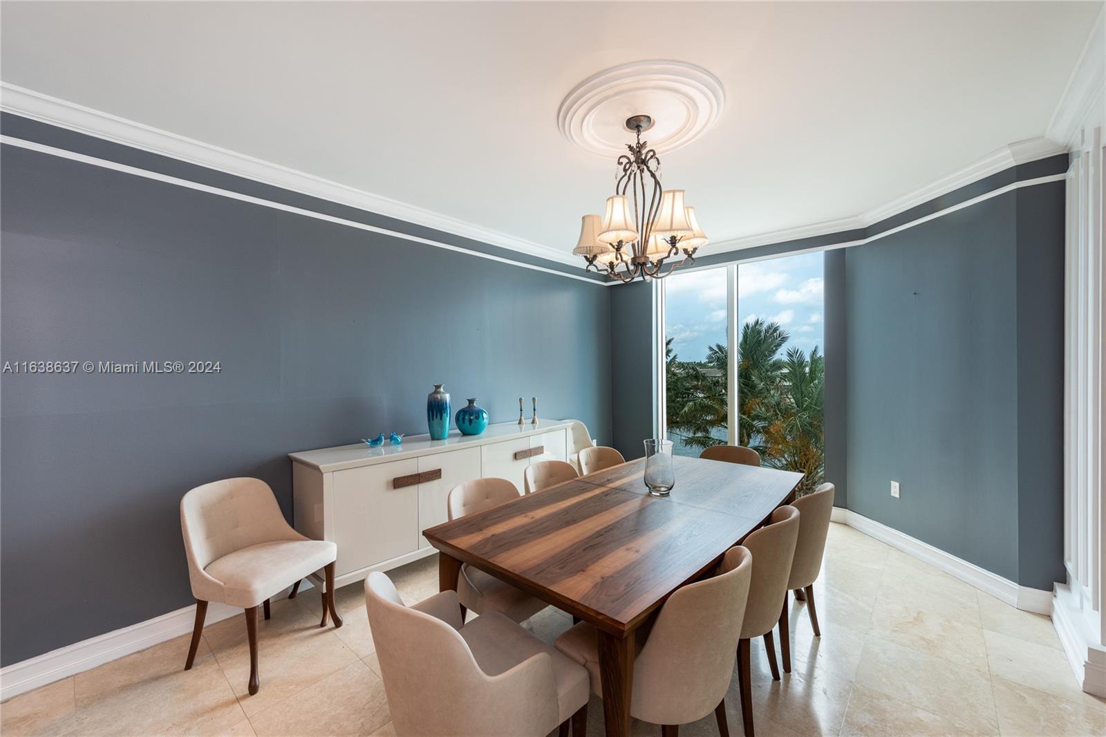 20201 E Country Club Dr # 405