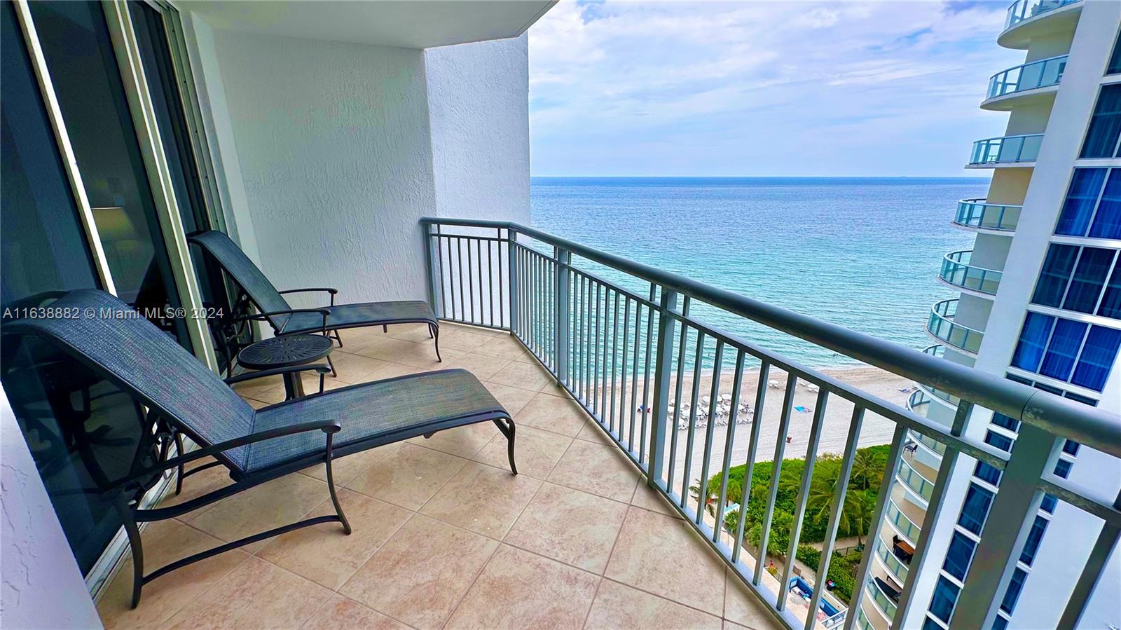 17375 Collins Ave # 2003
