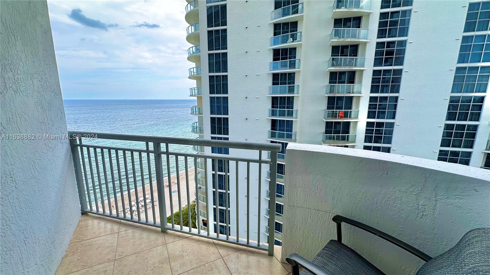 17375 Collins Ave # 2003