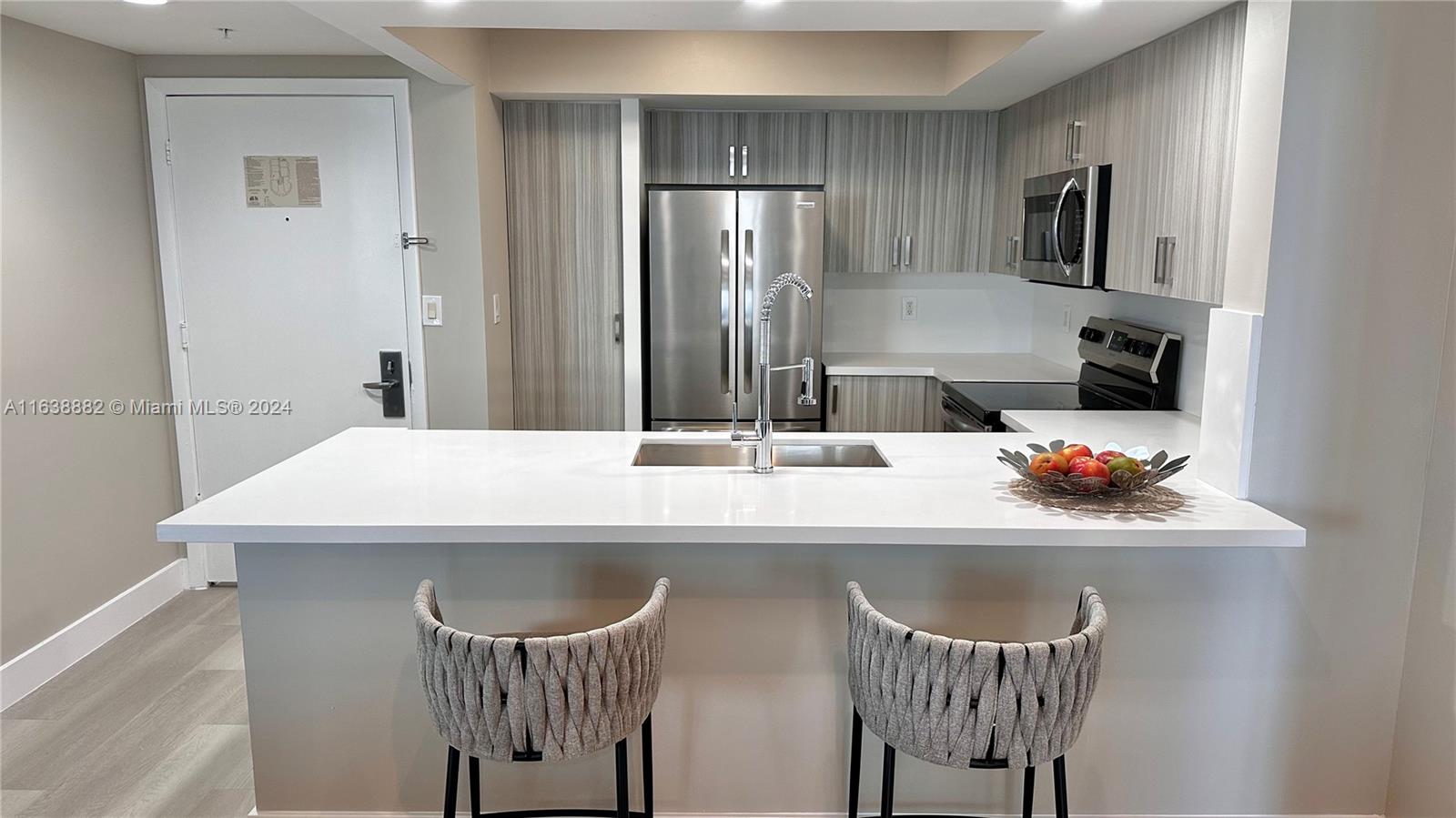 17375 Collins Ave # 2003