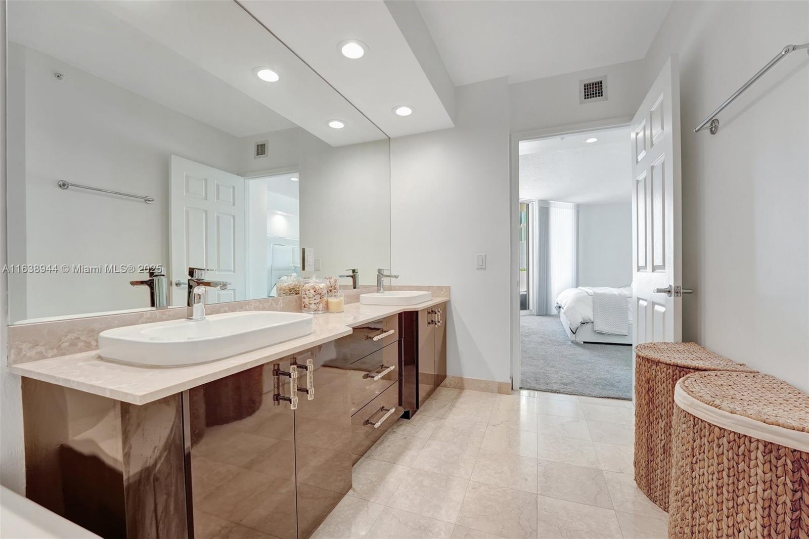 3370 Hidden Bay Dr # 404
