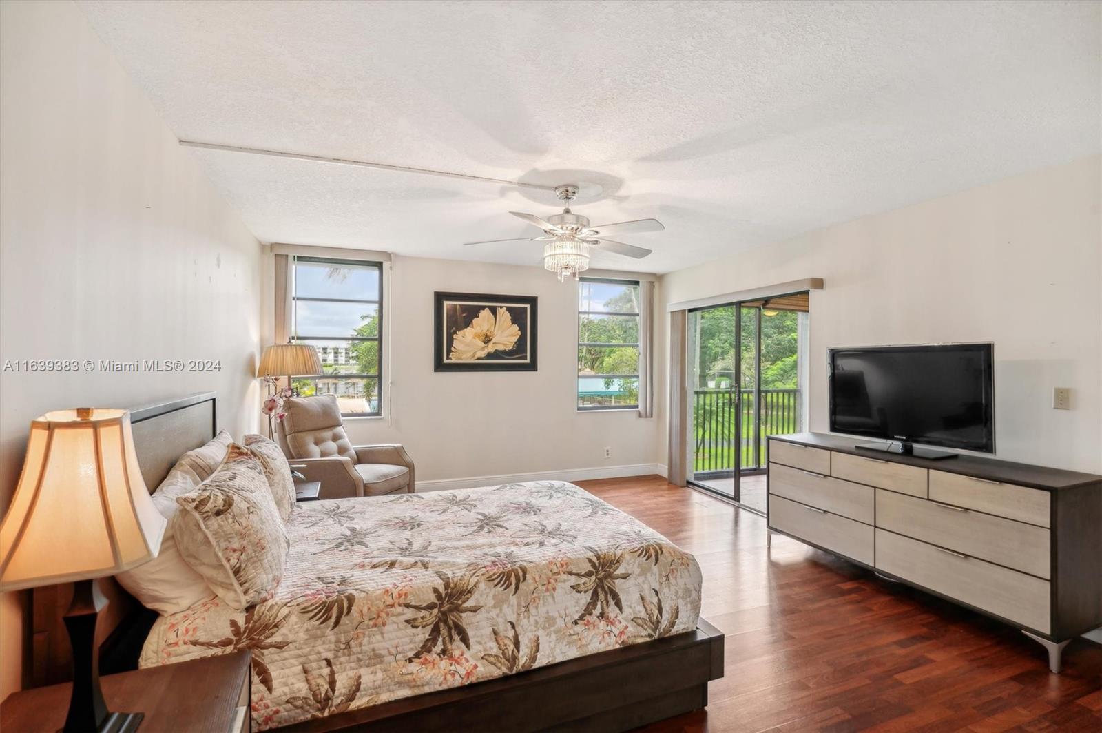 2205 S Cypress Bend Dr # 203