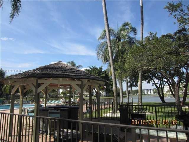 2205 S Cypress Bend Dr # 203