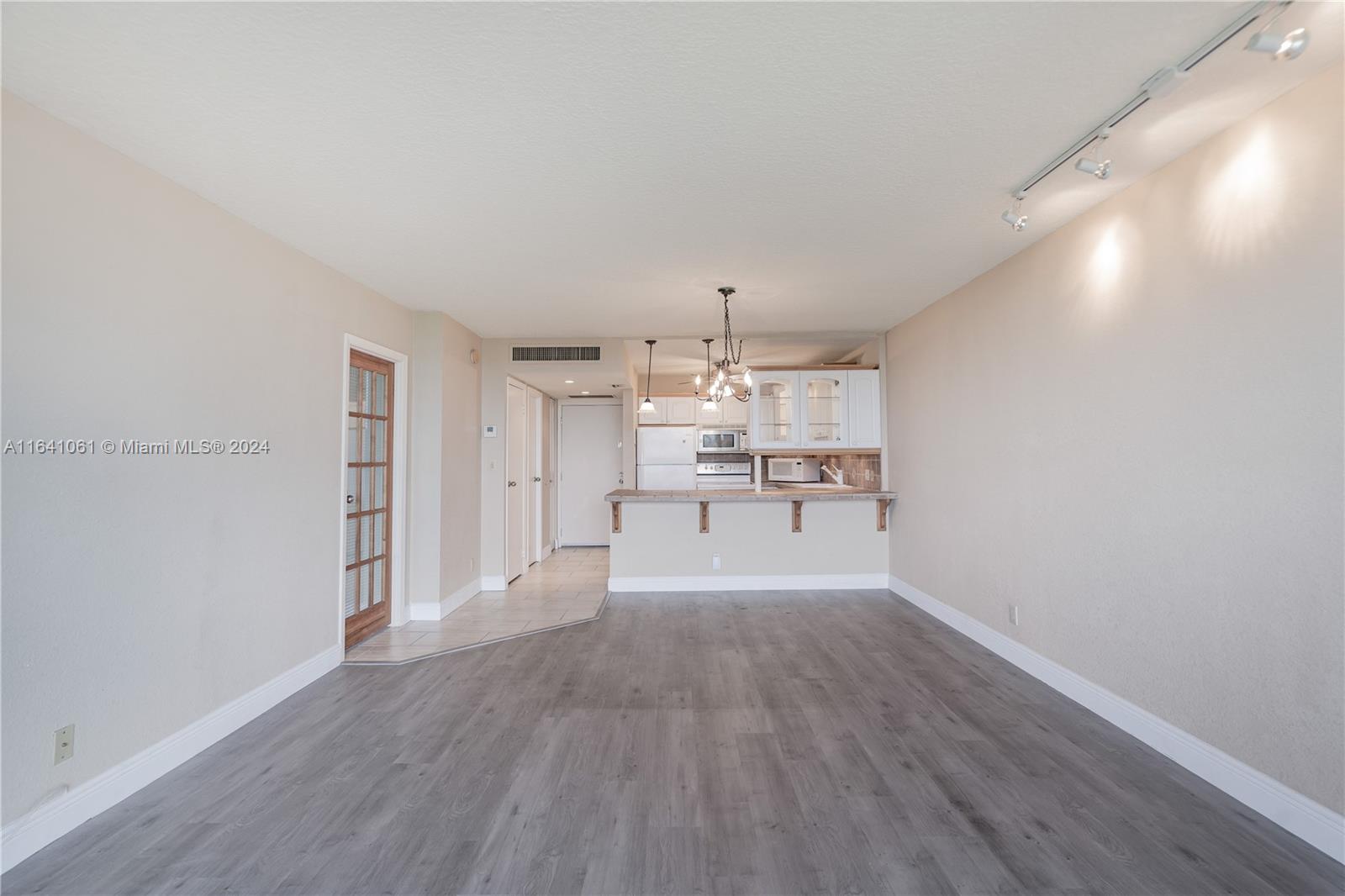 3401 N Country Club Dr # 703