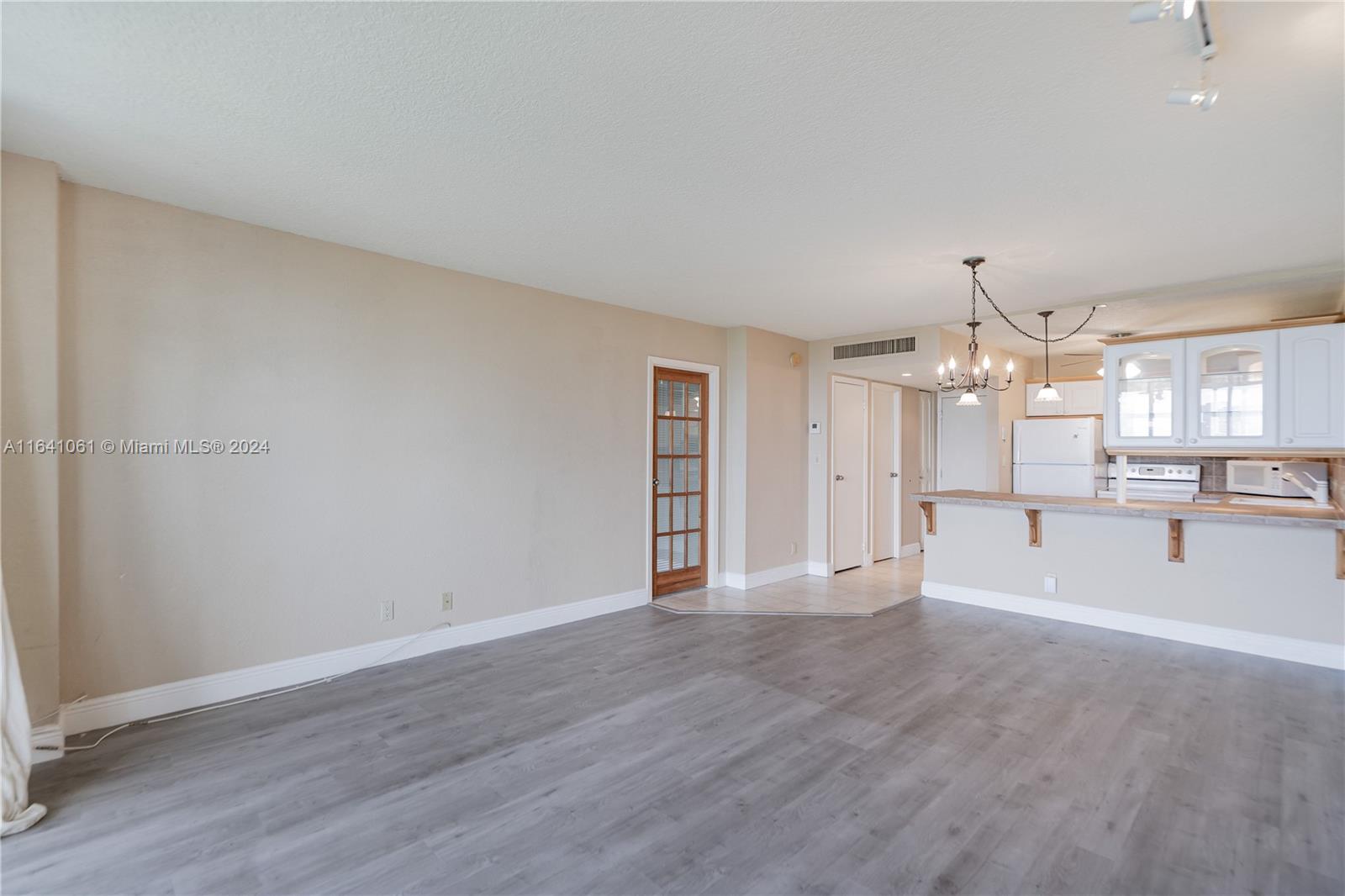 3401 N Country Club Dr # 703