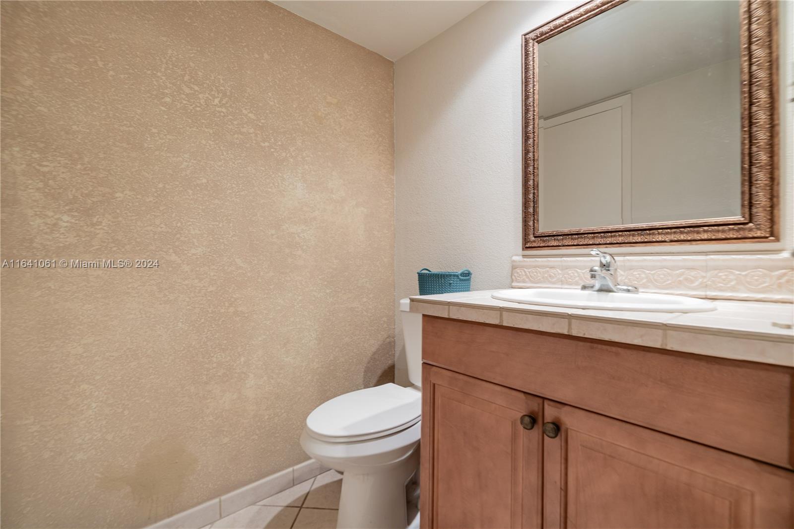3401 N Country Club Dr # 703
