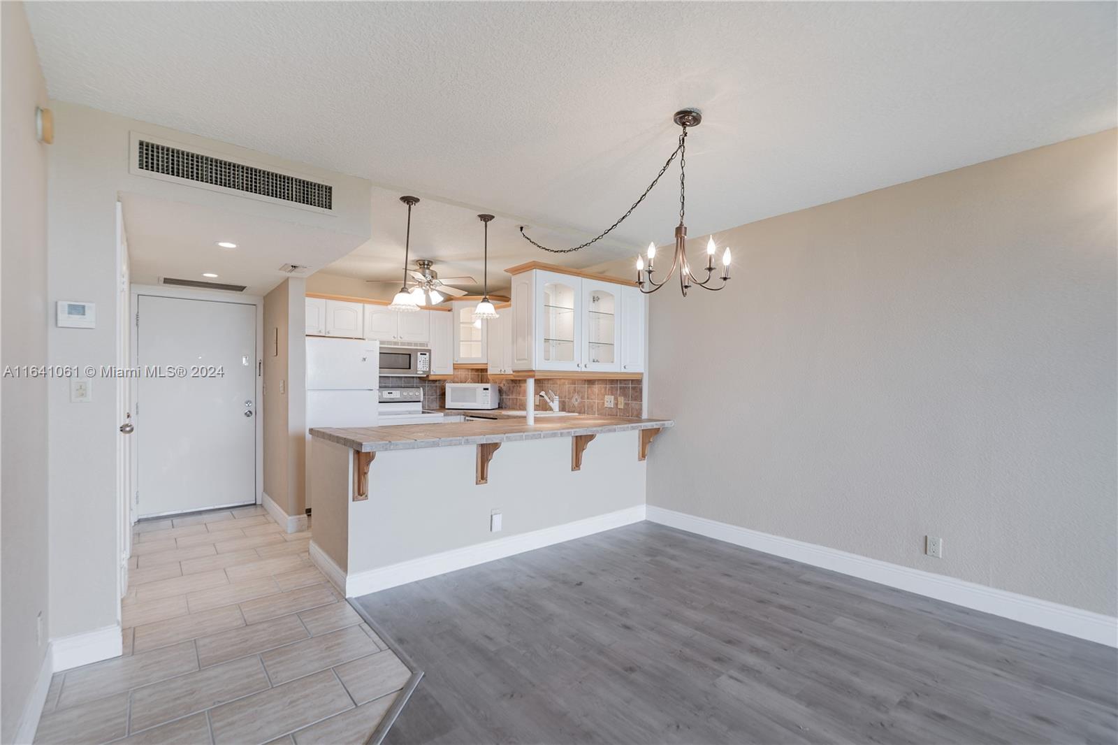 3401 N Country Club Dr # 703