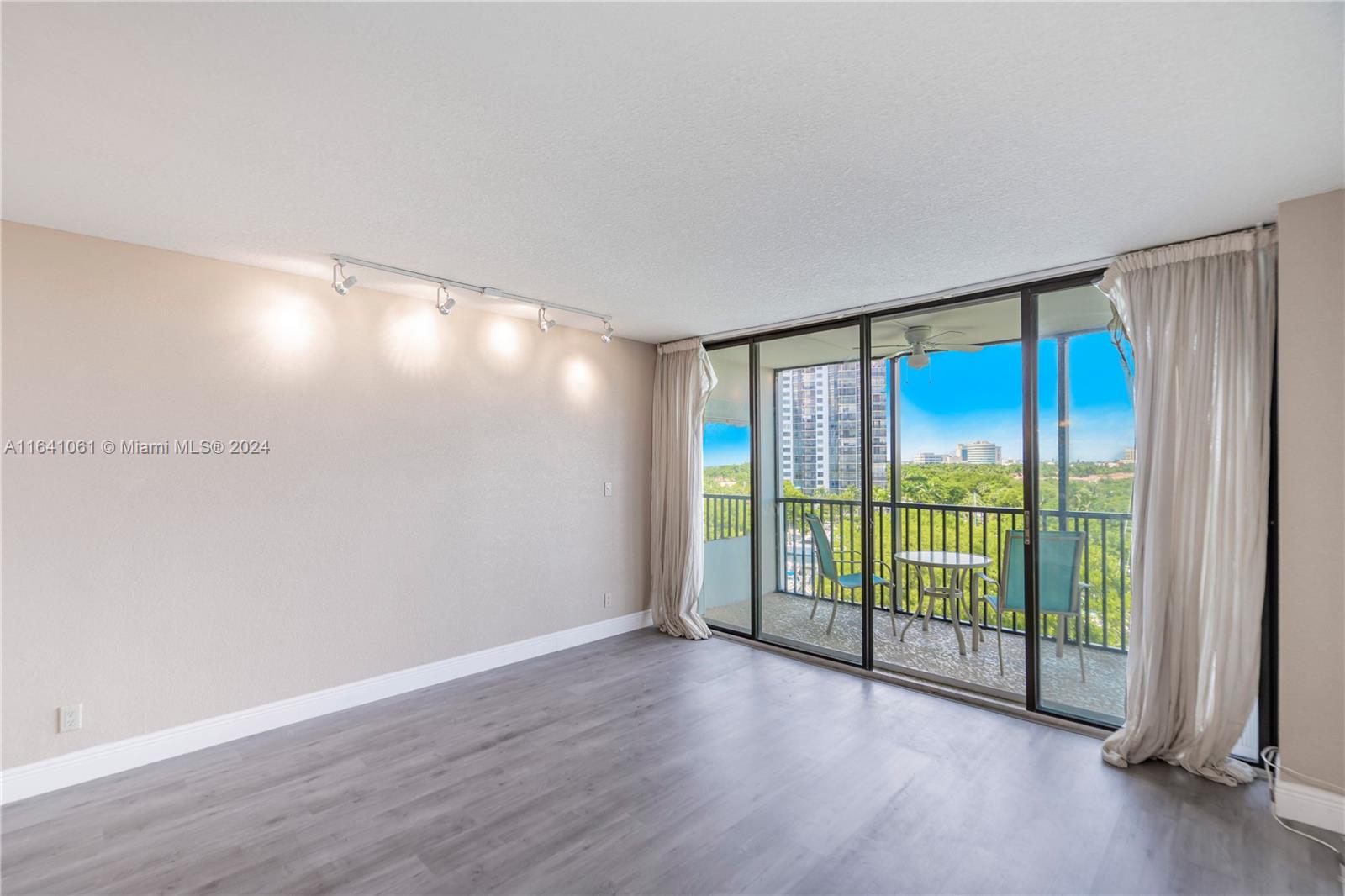 3401 N Country Club Dr # 703