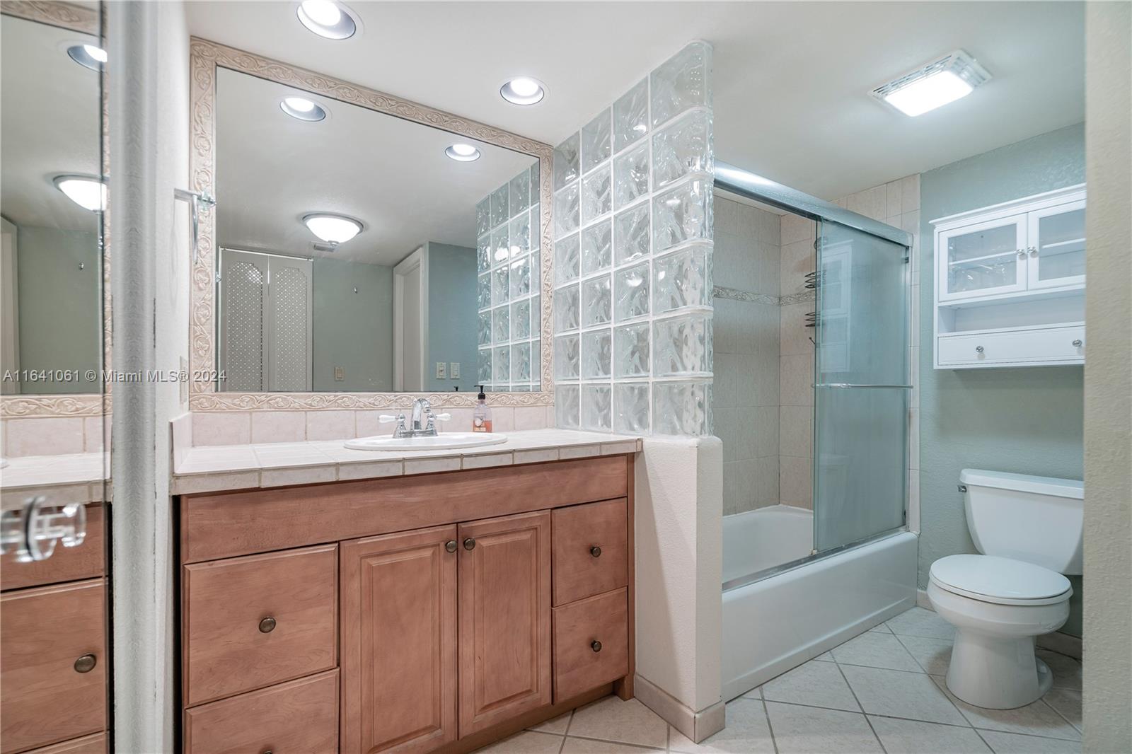 3401 N Country Club Dr # 703
