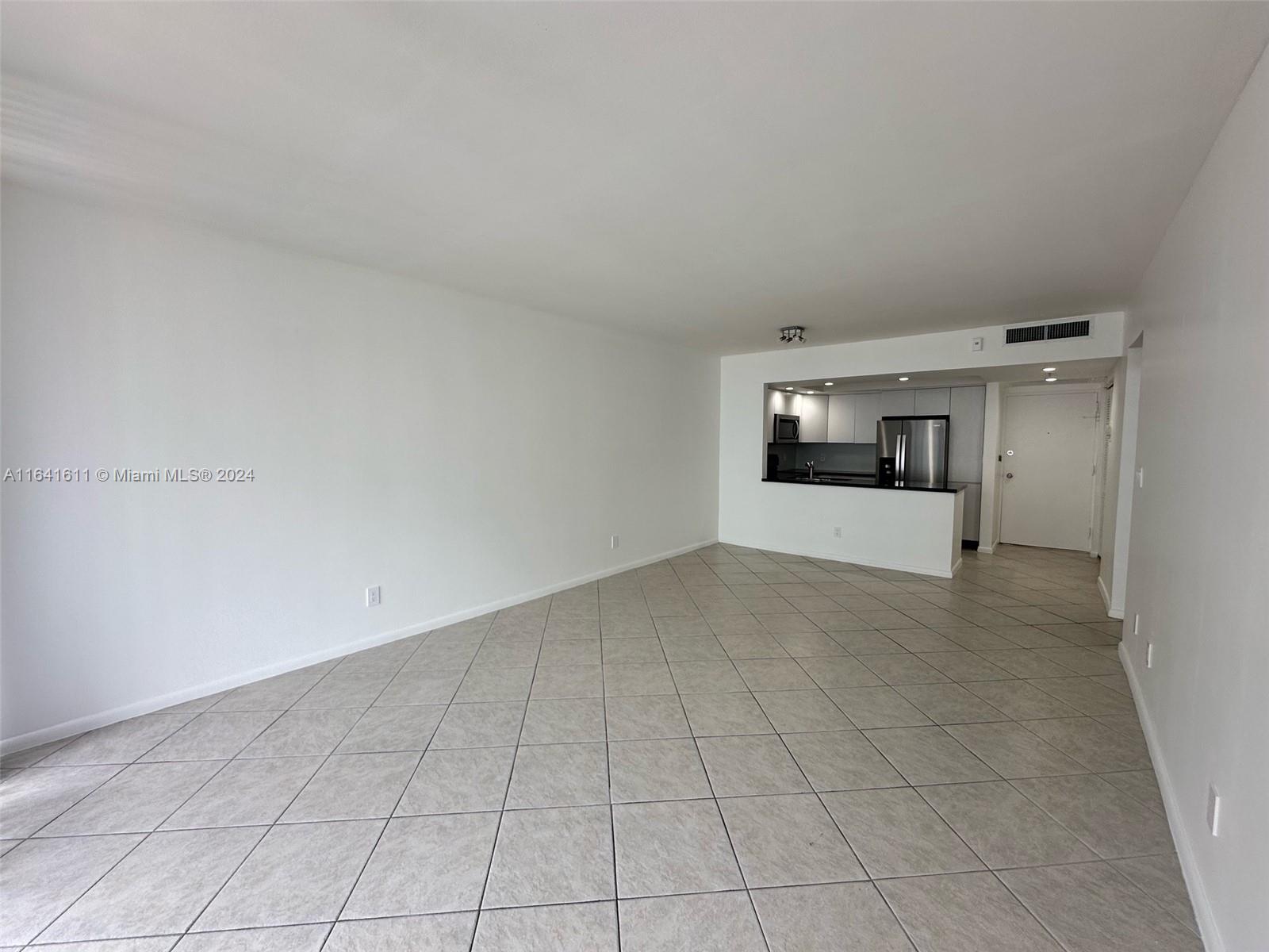 5600 Collins Ave # 7A
