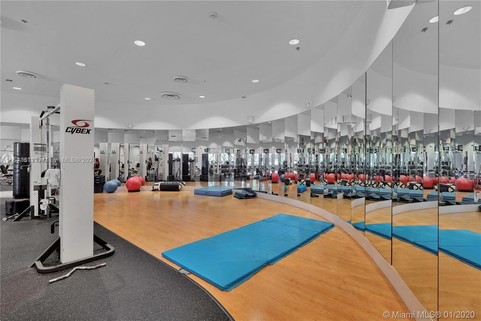5600 Collins Ave # 7A