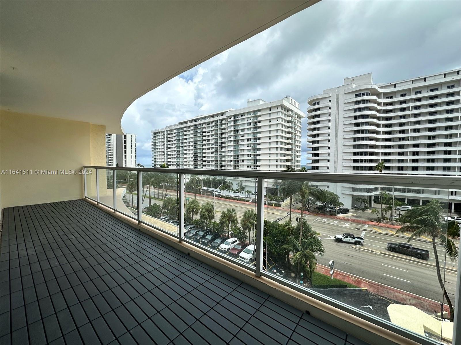 5600 Collins Ave # 7A