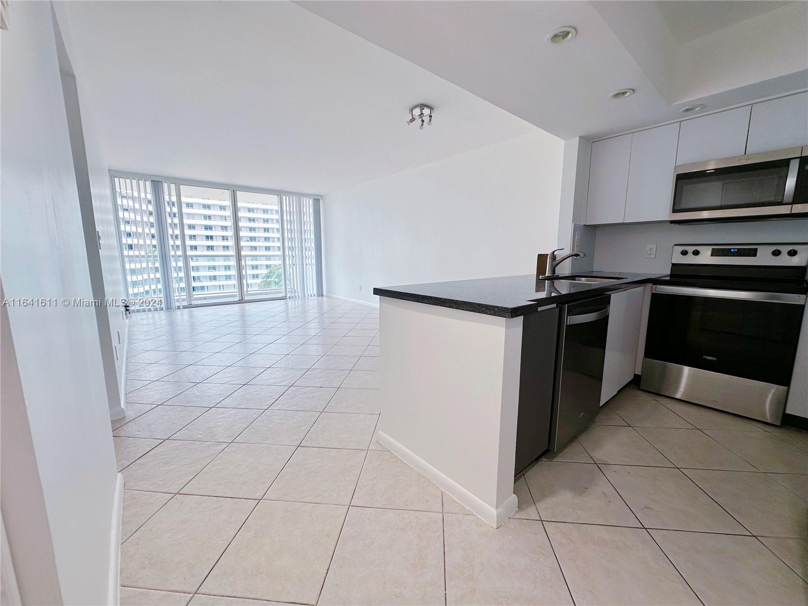 5600 Collins Ave # 7A