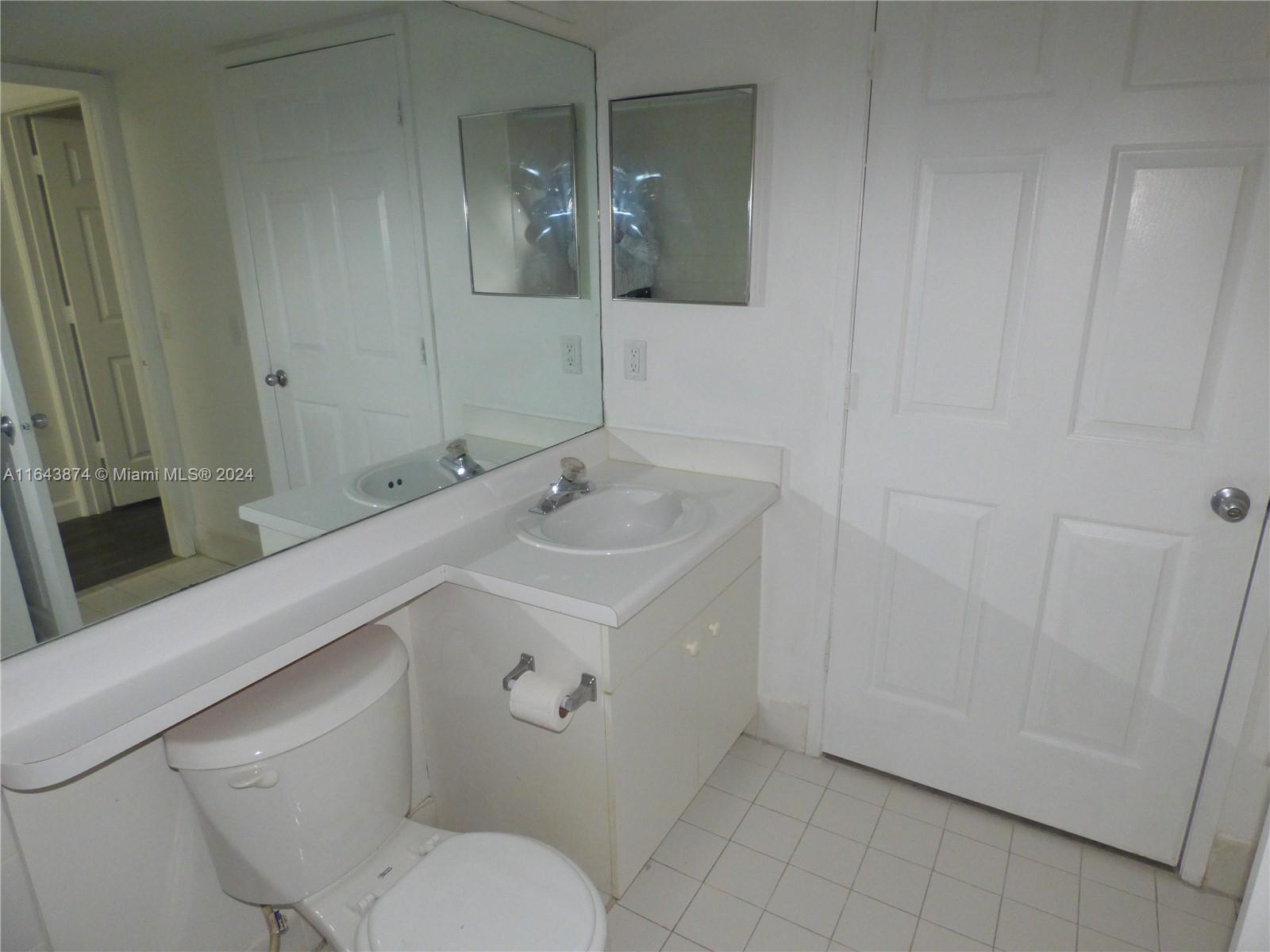 2640 S University Dr # 221