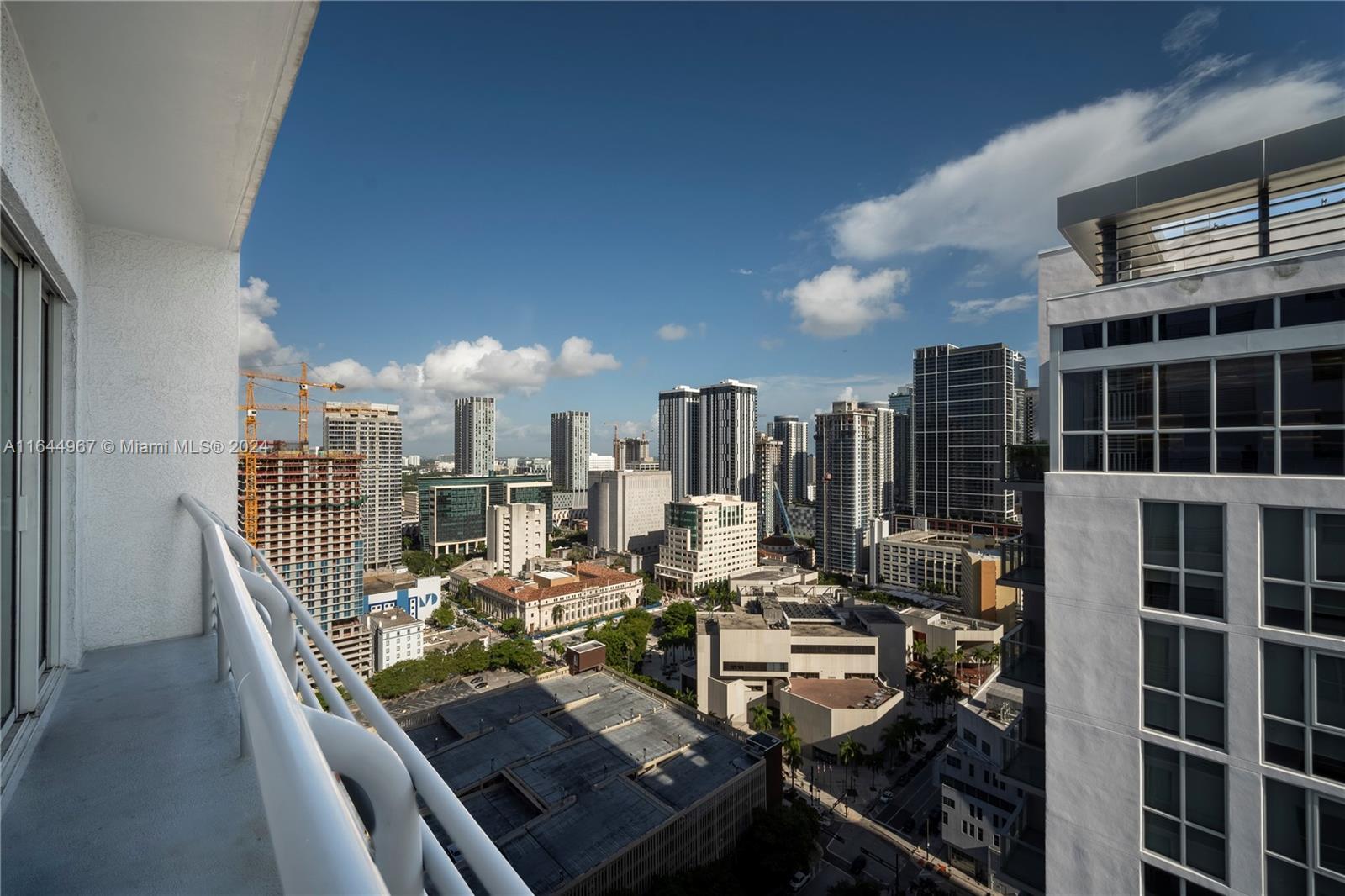 133 NE 2nd Ave # 2903