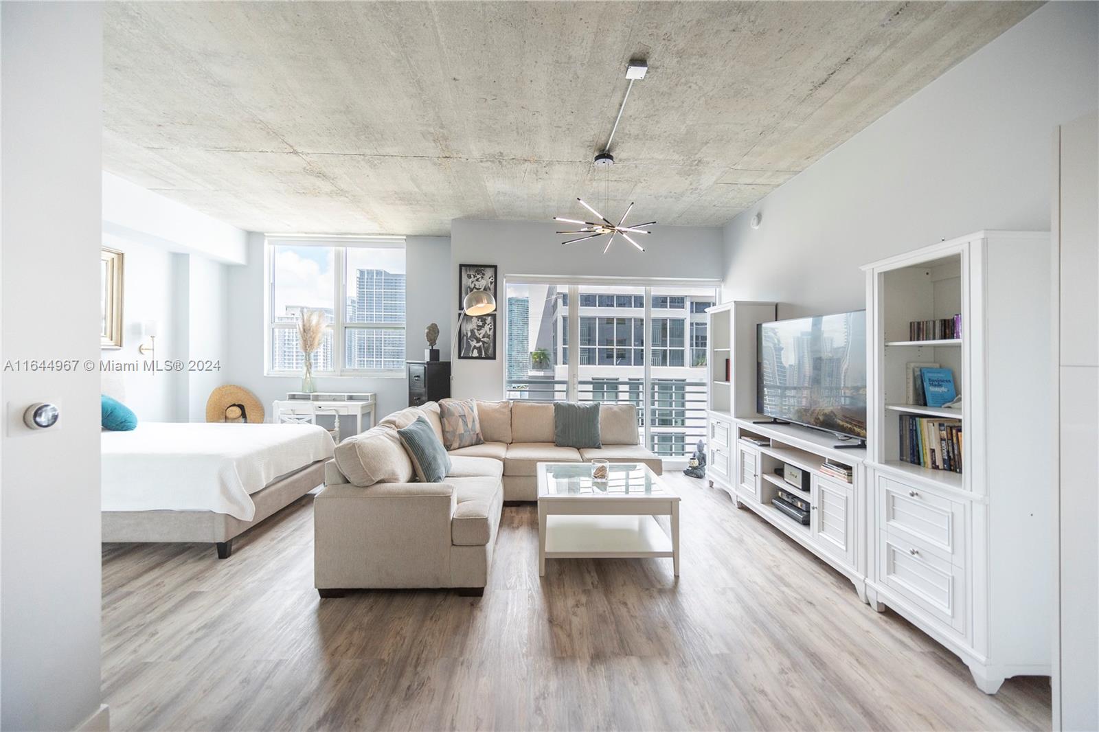 133 NE 2nd Ave # 2903