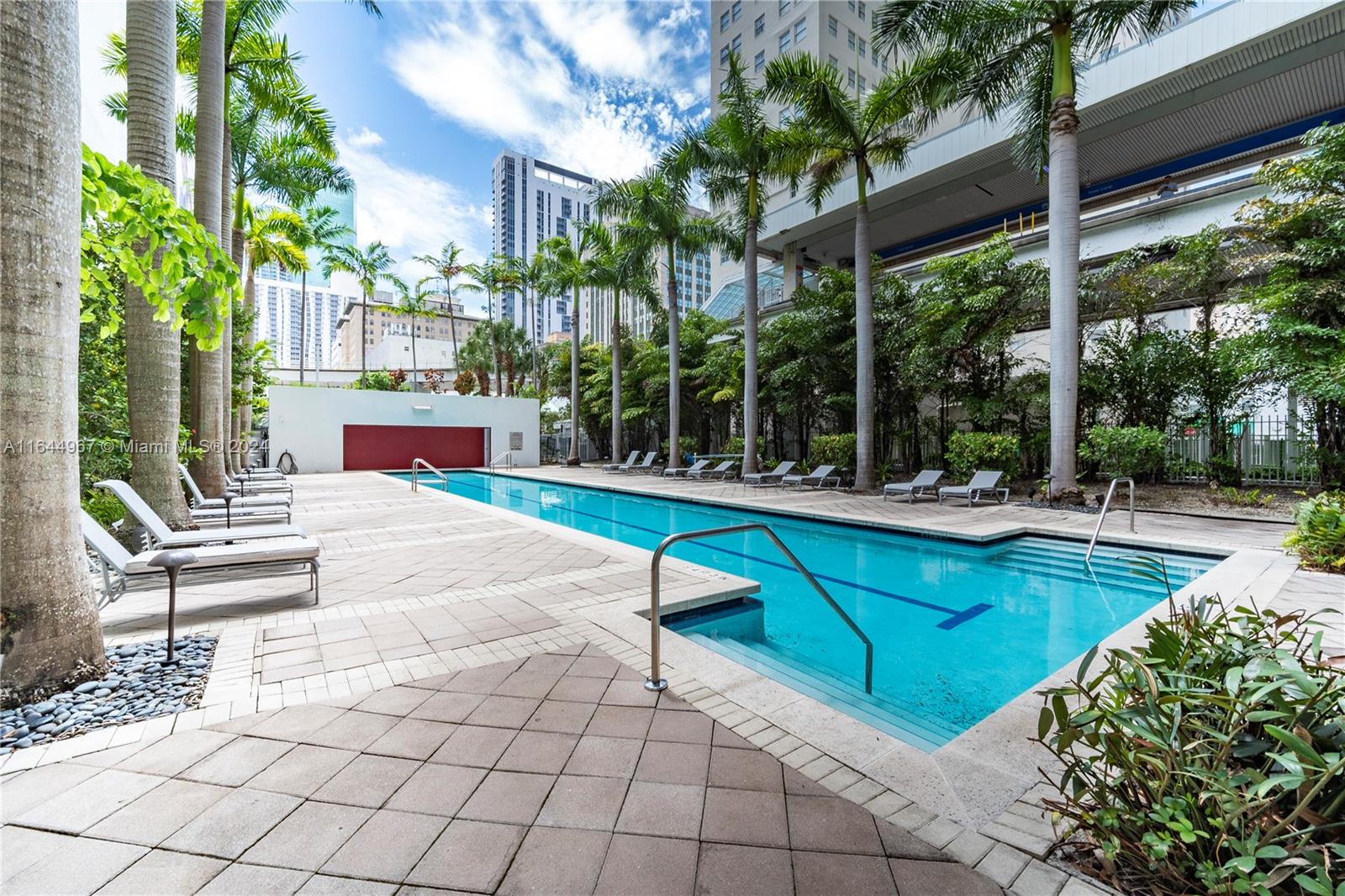 133 NE 2nd Ave # 2903