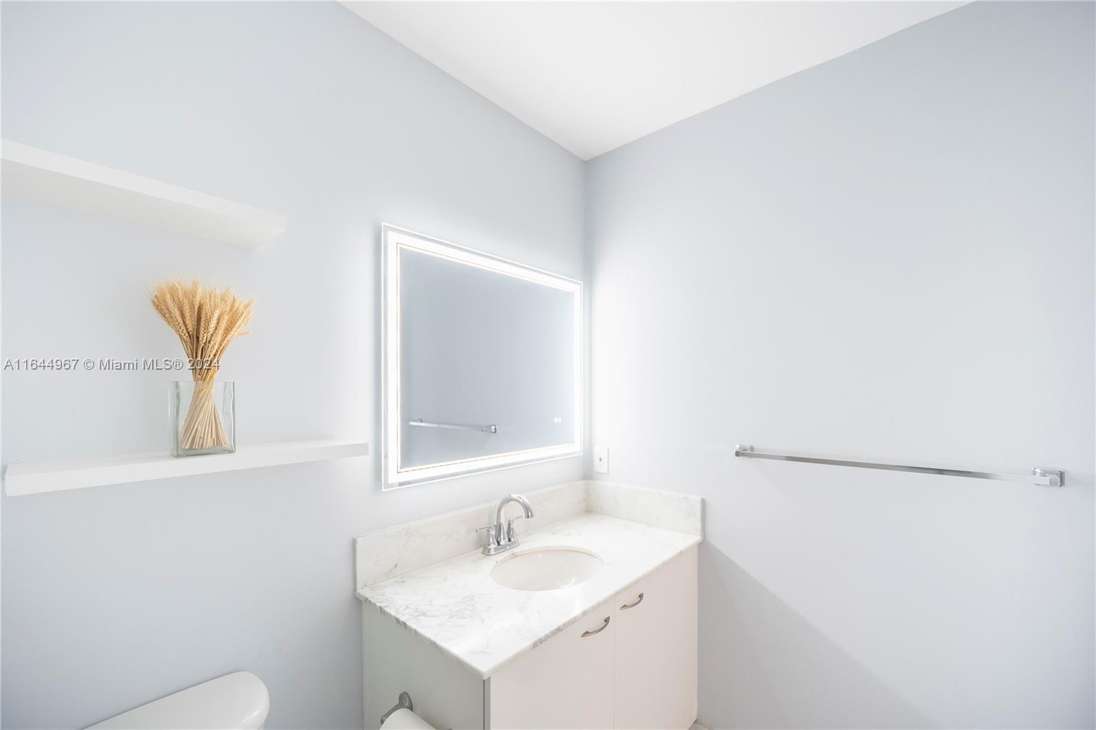 133 NE 2nd Ave # 2903
